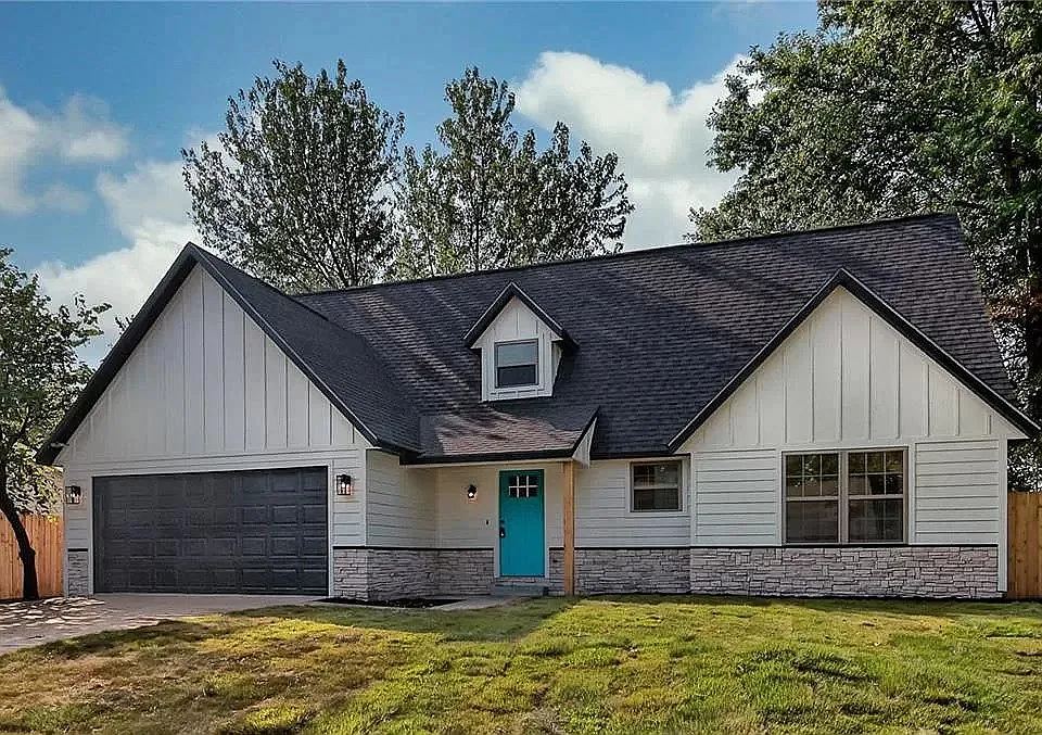 205 Winesap Ln