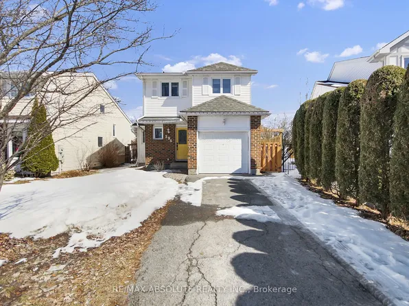 294 Turnstone Ct, Ottawa, ON K1E 2V2