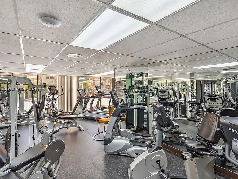 1950 S Ocean Dr #8K — Photo 33