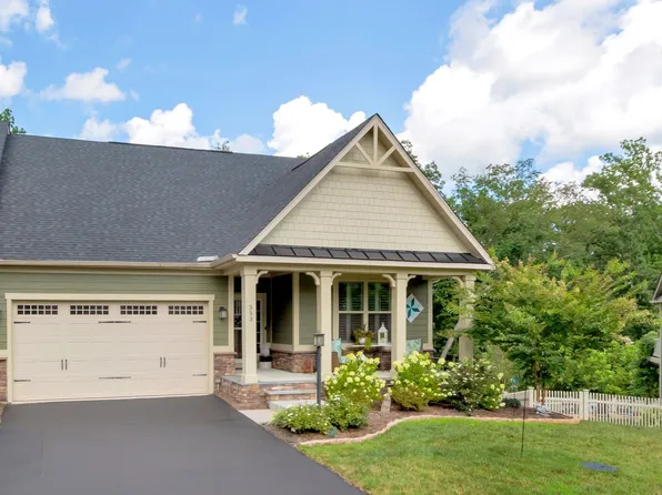 353 Winding Rd, Keswick, VA 22947