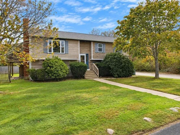 10 Melville Ln, Narragansett, RI 02882
