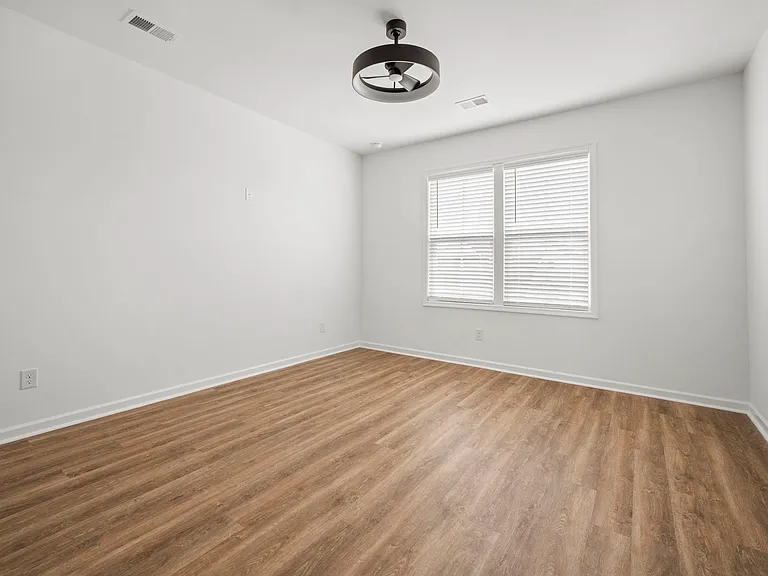 762 Blueway Ave — Photo 18