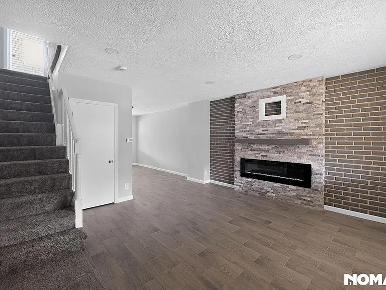 2229 Redthorn Rd — Photo 6
