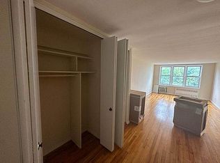 18 Saint Marks Pl #9D, Staten Island, NY 10301