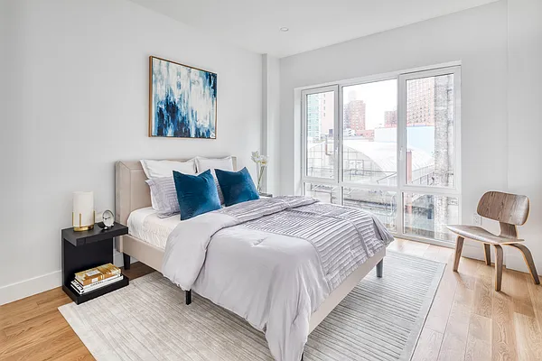 Sold by Corcoran | media 24