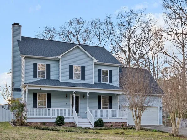 59 Troy Dr, Fuquay Varina, NC 27526