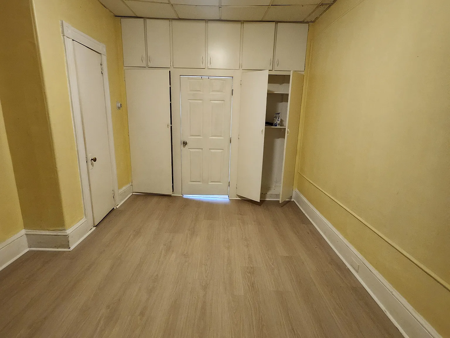 1 bed, $1,200 — Photo 2