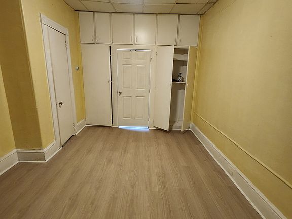 2nd image of 1121 Ferry St