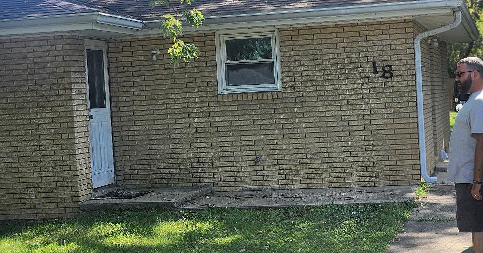 1st image of 18 S Elma St