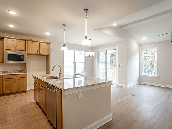 4th image of 7019 Mercedes Ln