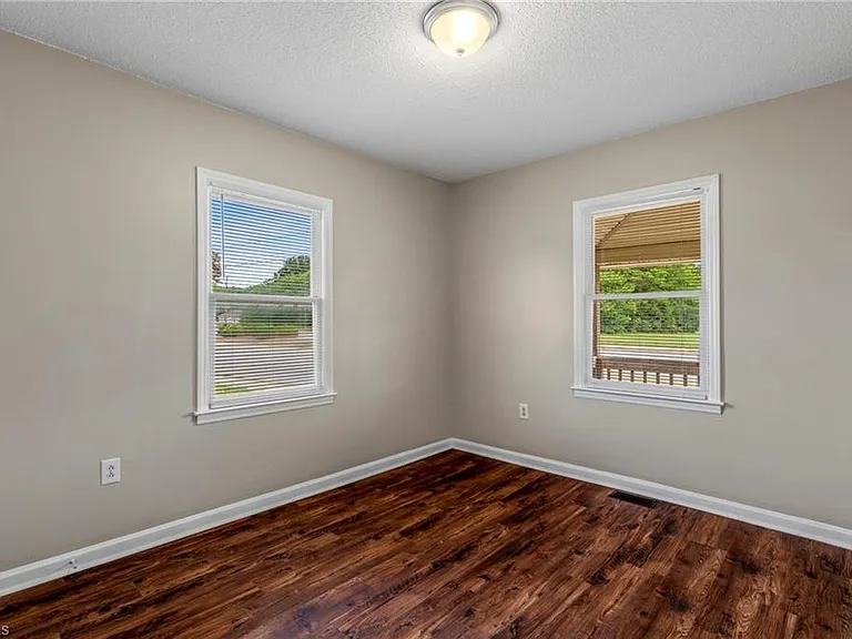 2210 E Market St — Photo 7