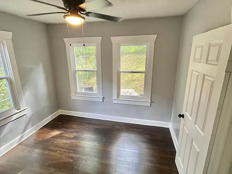 4327 Flora Ave — Photo 17
