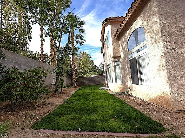 1721 Mill Canyon Dr — Photo 9