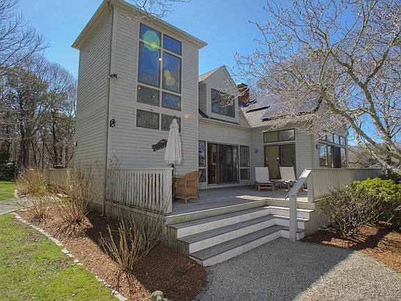 2nd image of 237 Lagoon Pond Rd