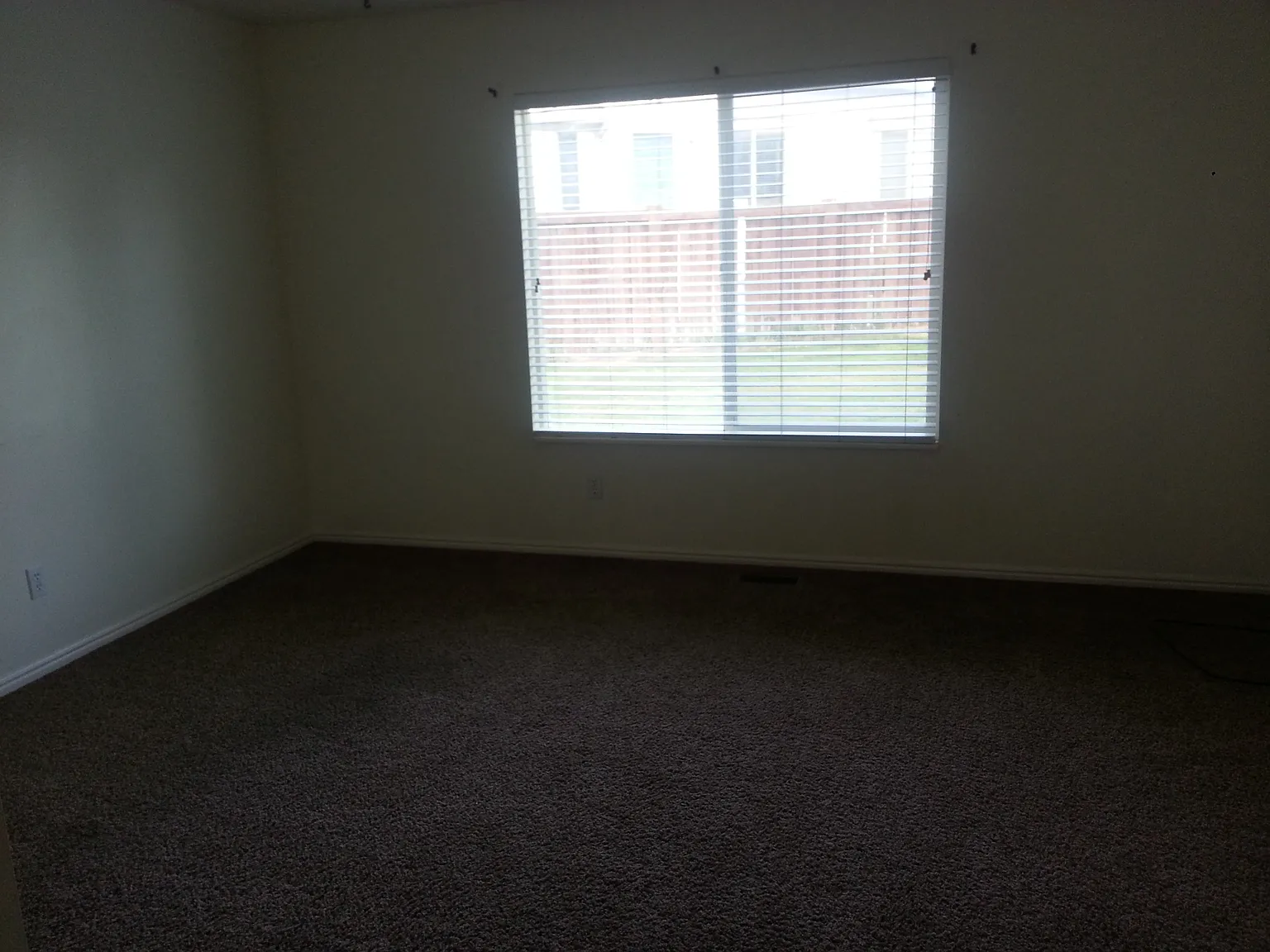 2 bed, 1.5 bath, 1500 sqft, $1,700 — Photo 3