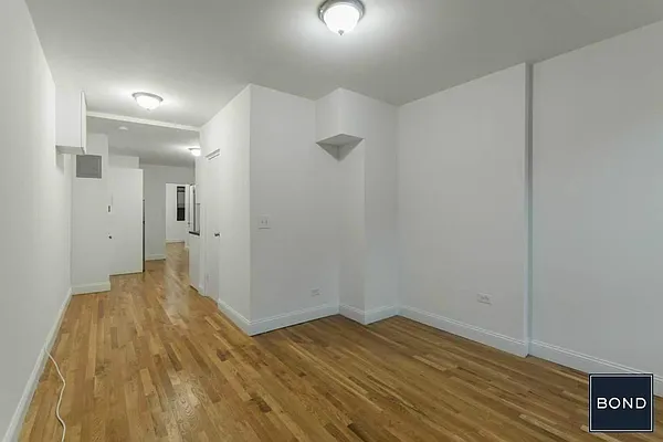 Rented by Bond New York | media 3