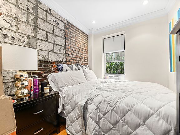 4th image of 227 E 89th St APT 3C
