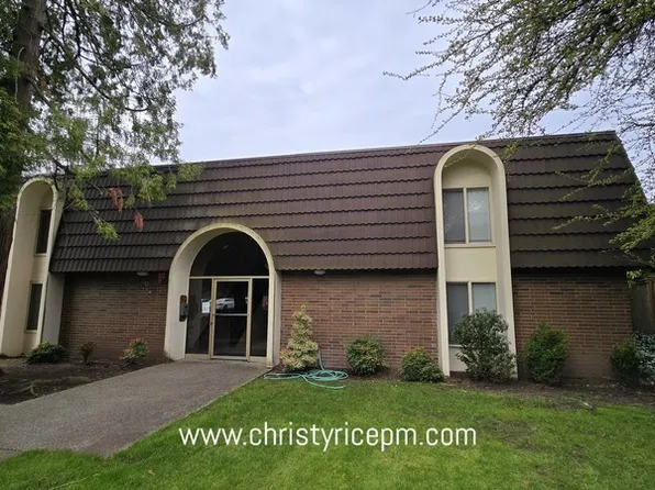 11010 NE 68th St, Kirkland, WA