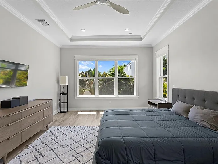 209 S Shore Crest Dr — Photo 36