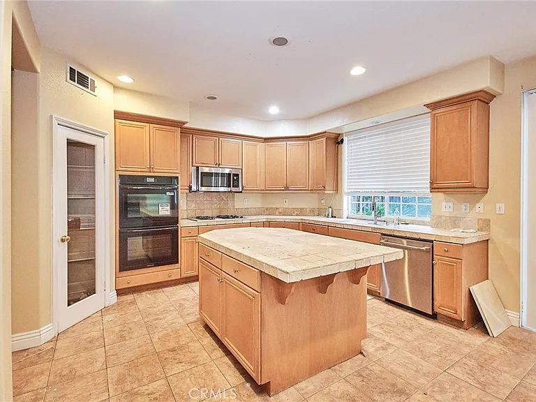 7238 San Carmela Ct — Photo 8