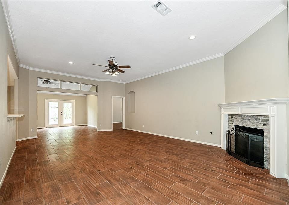 1st image of 20311 Avery Point Dr