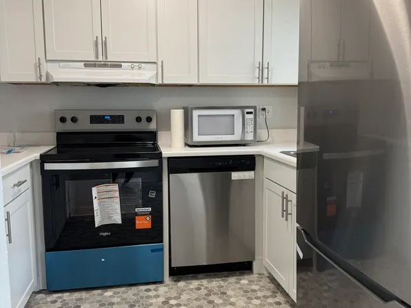 14547 NE 40th St APT J105, Bellevue, WA 98007