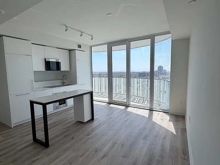 1 Fairview Rd E #1002 — Photo 2