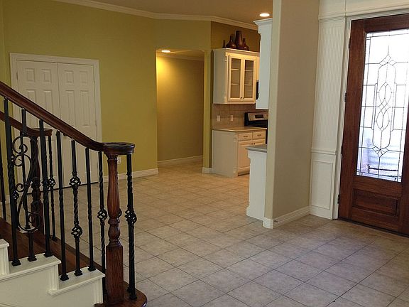 3rd image of 628 Ashfield St