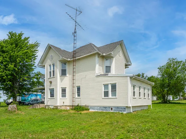 24501 N 1300 East Rd, Cornell, IL 61319