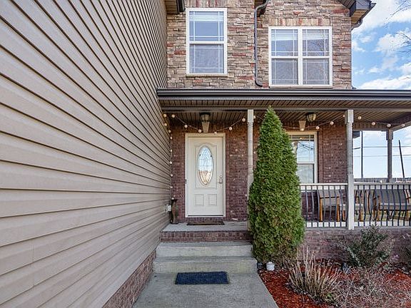 4th image of 1324 Golden Eagle Way NE