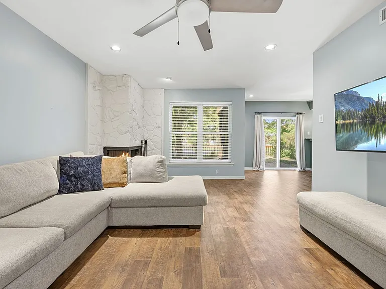 2955 Country Place Cir — Photo 4