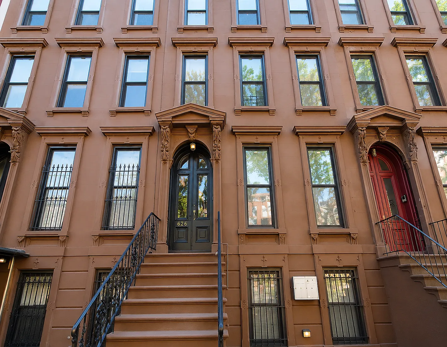 628 Willoughby Avenue — Photo 1