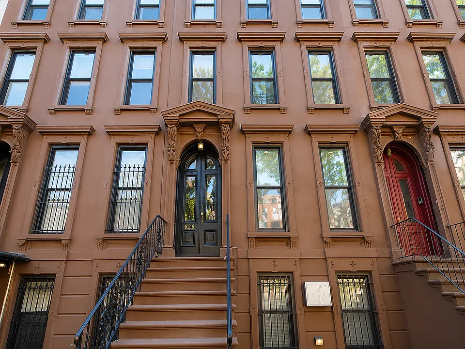 628 Willoughby Ave #2D