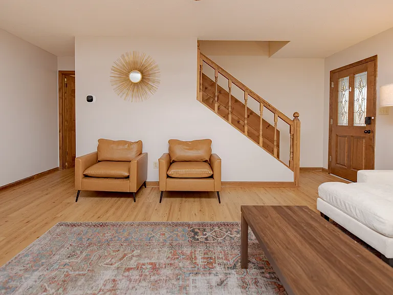 104 Alpine Ct — Photo 30