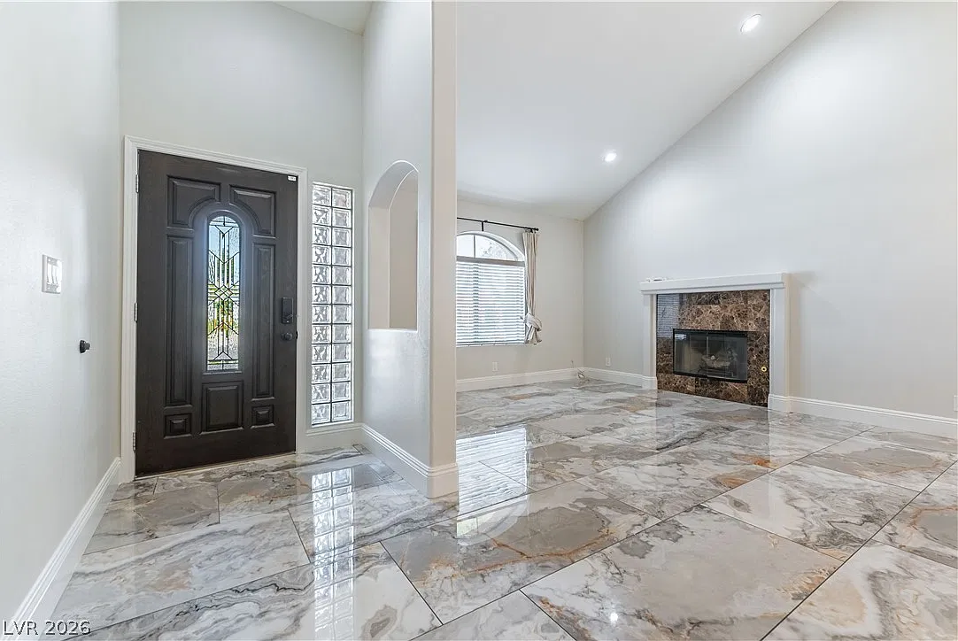 4 bed, 3.5 bath, 2532 sqft, $3,195 — Photo 3