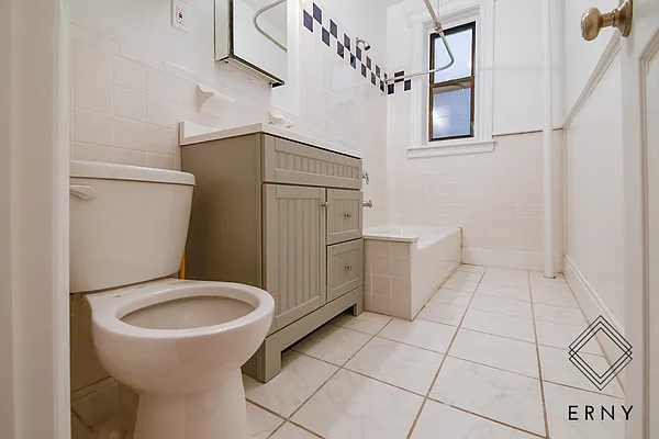 Rented by ERNY LLC | media 15