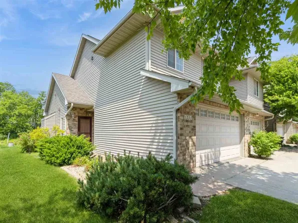 1231 Nicholas Ln, North Liberty, IA 52317