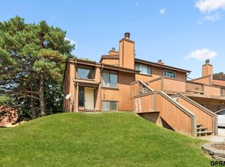 7168 N 78th Ct, Omaha, NE 68122