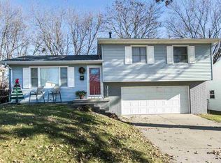 2066 Grant St, Dubuque, IA 52002