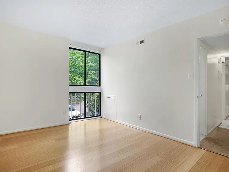 1526 Moorings Dr #12B — Photo 35