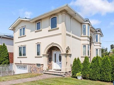 153 Philip Ave, Elmwood Park, NJ, 07407