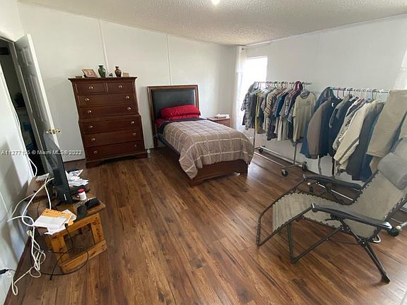 3rd image of 220 NE 12th Ave Lot 204