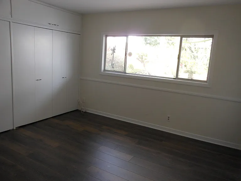 8340 Chase Ave — Photo 17