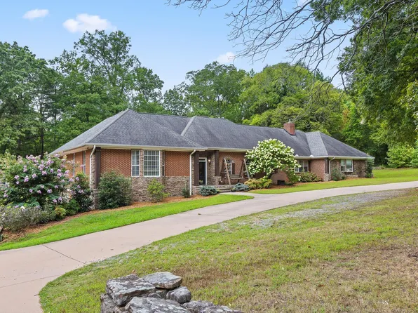 1619 Anderson Pike, Signal Mountain, TN 37377