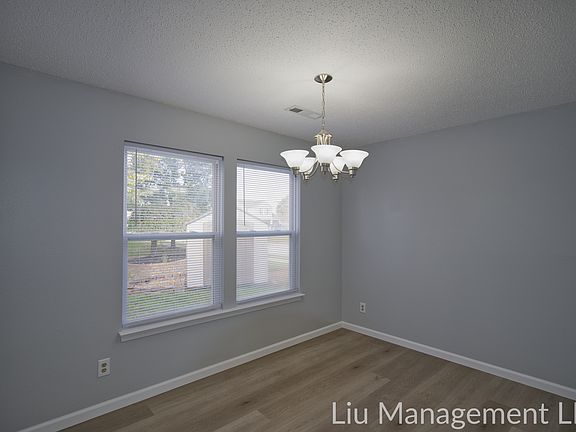 5th image of 2120 Shadowbrook Dr