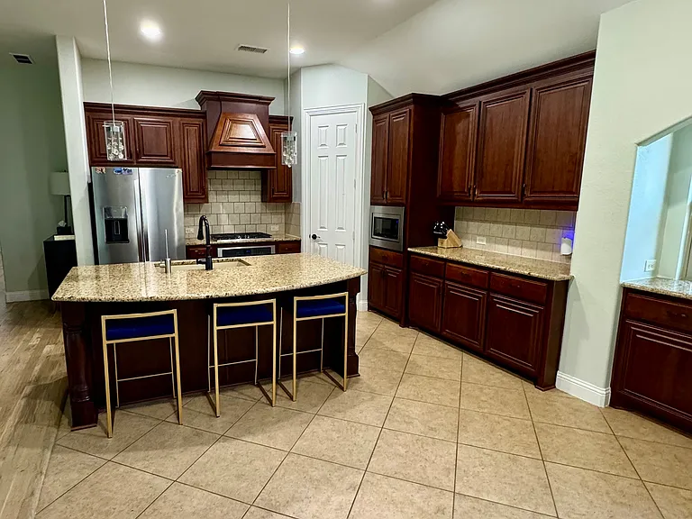 2324 Kemerton Dr — Photo 14