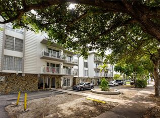 1220 71st St APT 38, Miami Beach, FL 33141
