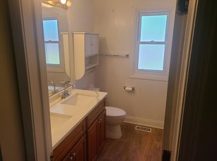 2112B Rugen Rd APT B, Glenview, IL 60026