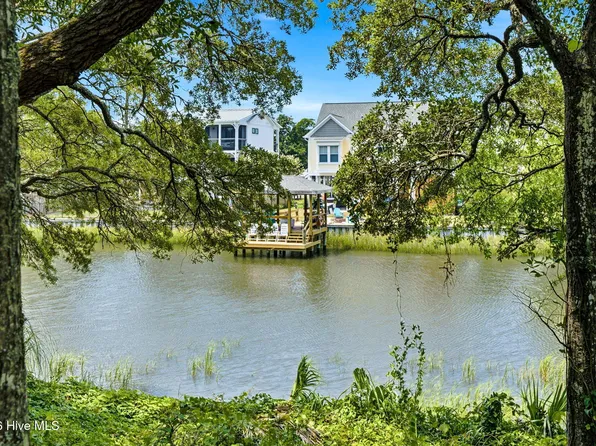121 SW 13th St Lot 15, Oak Island, NC 28465