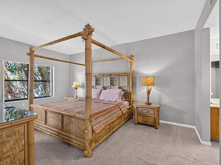 500 Uno Lago Dr #201 — Photo 23